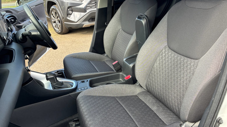 Toyota Yaris 1.5 Hybrid Design 5dr CVT Hybrid Hatchback